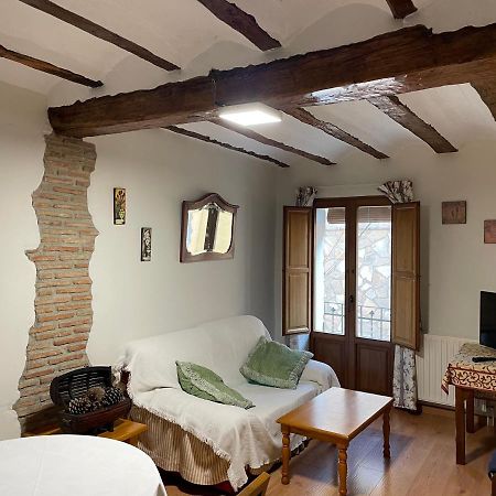 Aras De Los Olmos Casa Rural Aras Apartamentos Turisticos المظهر الخارجي الصورة