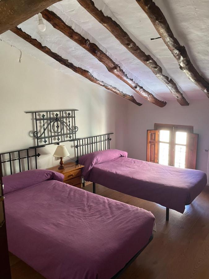 Aras De Los Olmos Casa Rural Aras Apartamentos Turisticos المظهر الخارجي الصورة